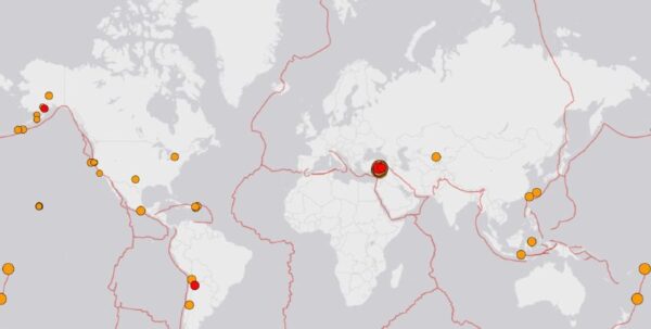 Беларуска с ребёнком пропала после землетрясения в Турции — с ней нет связиЕё муж сейчас находится в…