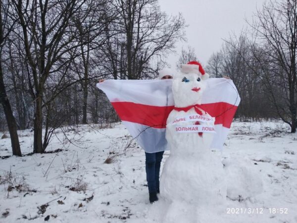 “Привет от снеговика жителям Вольной Лошицы”@volnayaLoshicaBot…