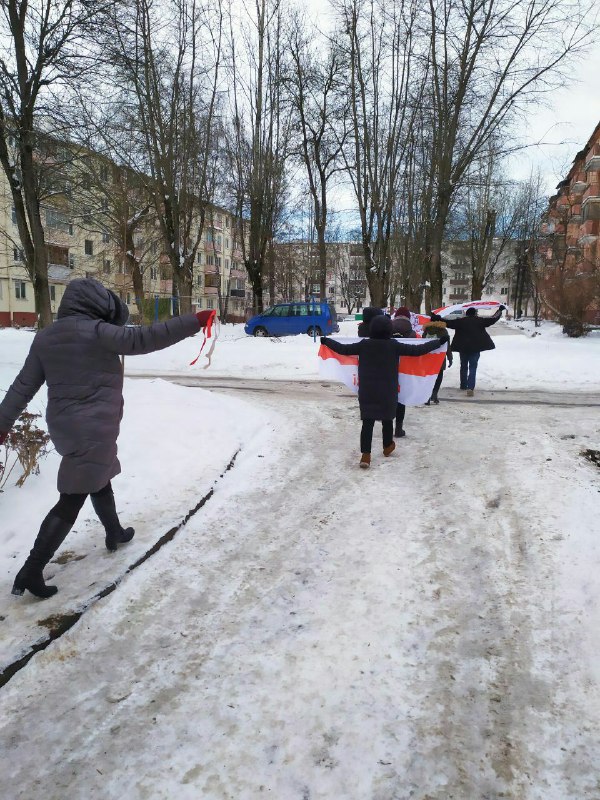 “Шарики” не только ездят в гости, но и своим соседям на районе напоминают о том, что требования наро…