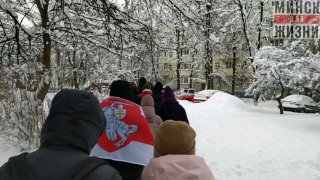 Зелёный луг, гуляет с самого утра. Подписаться на Минск для жизни НовостиПрислать анонимно Новость…