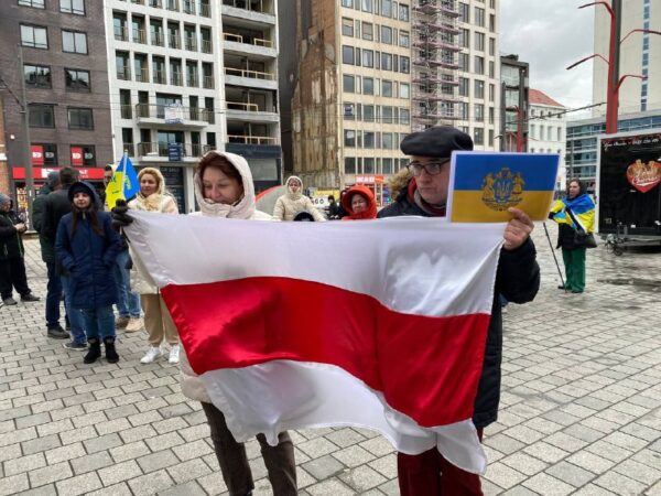 Антвэрпан, БельгіяМітынг у падтрымку ЗСУ і народа Украіны, ў барацьбе супраць агрэсарскай Расеі!Сла…