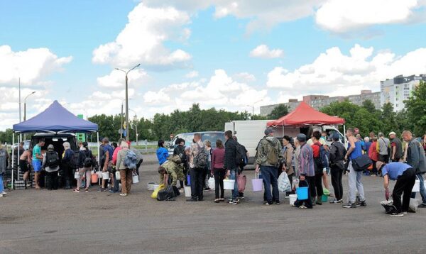 Довольные жизнью бобруйчане выходные дни посвящают сбору черники. Собирают, что бы потом сдать: 1 кг…