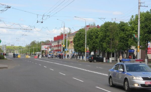 Первыми Автомайдан в Бобруйске устроили сотрудники милиции. С утра они перекрыли Минскую —центральну…