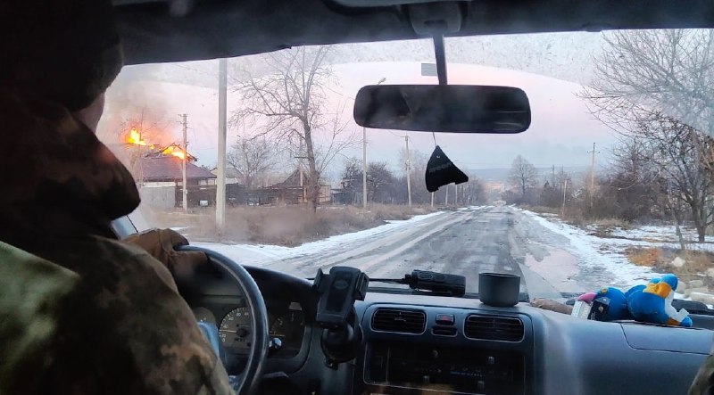 Люты. БахмутВяртанне з пазіцыі(аповед 8)Ваяр падагнаў бус да нашага ўкрыцця. Дакладней да сапага.Бус…