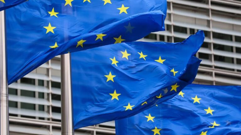 Совет ЕС опубликовал новый пакет санкций, направленный против тех, кто связан с войной в Украине. В…