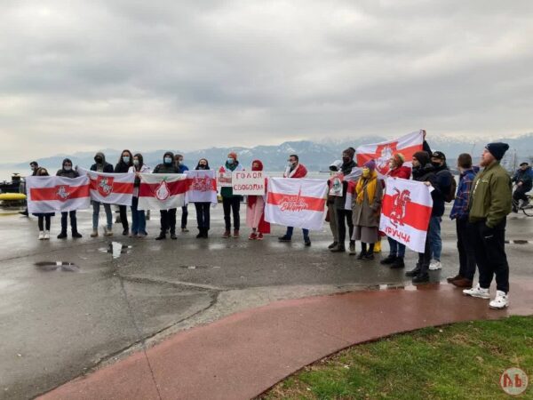 Беларусы Батумі выйшлі на акцыю ў падтрымку Ўладзіміра Мацкевіча і ўсіх палітвязней!#філосаф_у_турме…