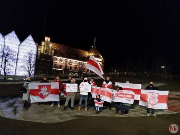 Беларусы Шчэціна  зладзілі акцыю у падтрымку Ўладзіміра Мацкевіча. Мы лічым, што рэжым прабівае яшчэ…