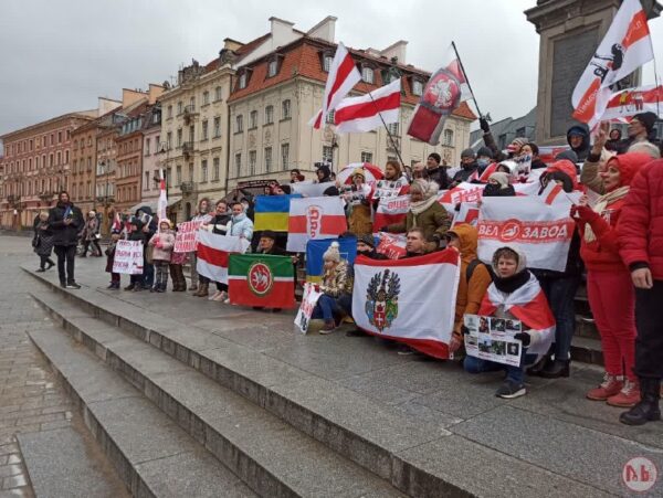 В Варшаве прошла традиционная воскресная акция беларусов против диктатуры и нелегитимного президента…